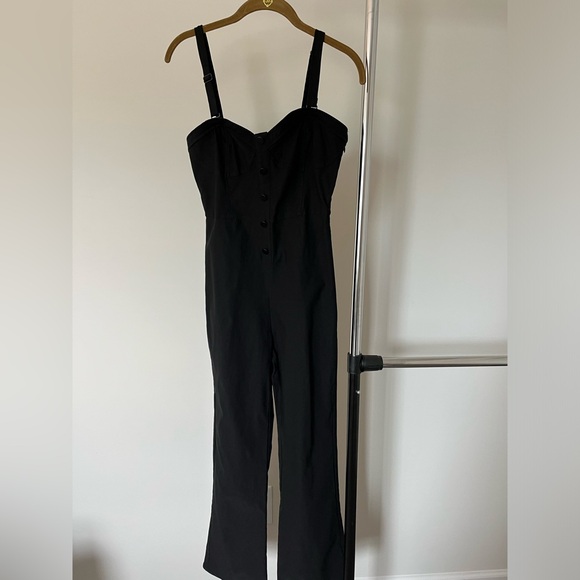 NWT Urban Outfitters Black Structured Jumpsuit with Removable Straps - Picture 3 of 13